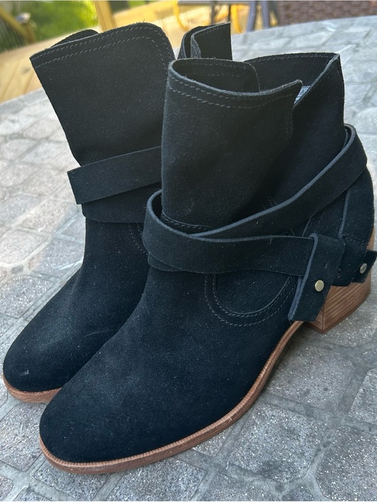 UGG Shoes - UGG Elora Black Suede Ankle Boots with Crisscross Strap Size 9
